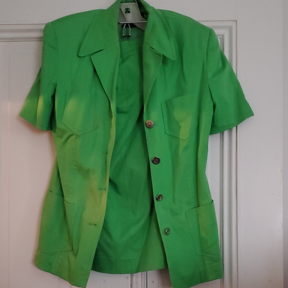 Laurel made in Germany Green Short Sleeve Blazer and Skirt Set